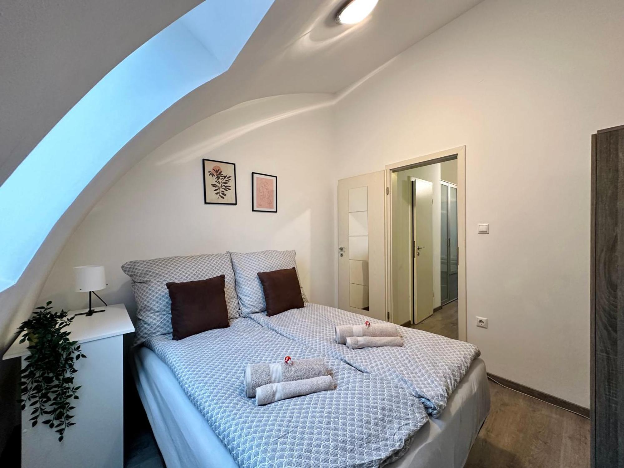 Free Parking - Stargate Apartmán