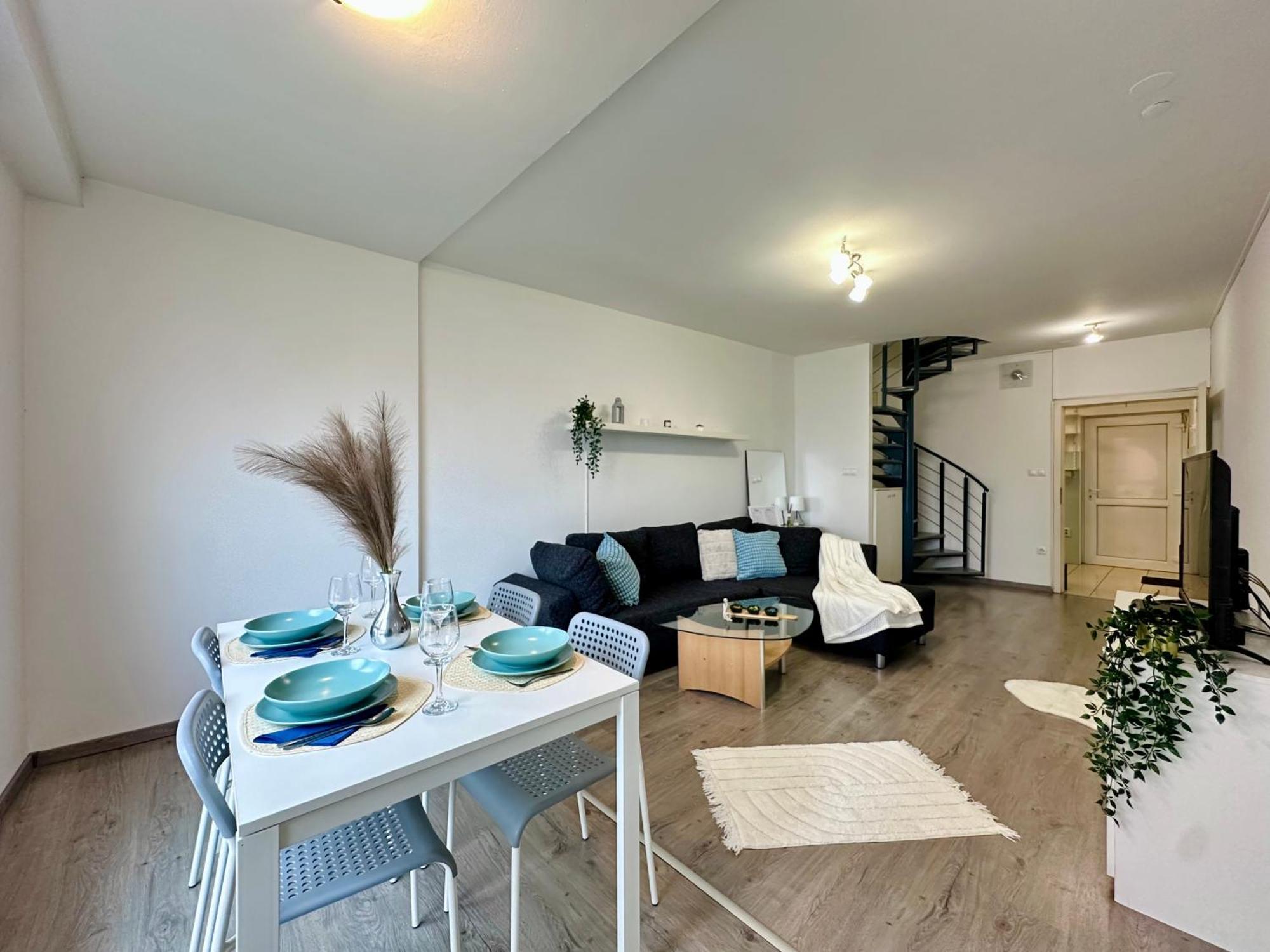 Free Parking - Stargate Apartmán Budapešť